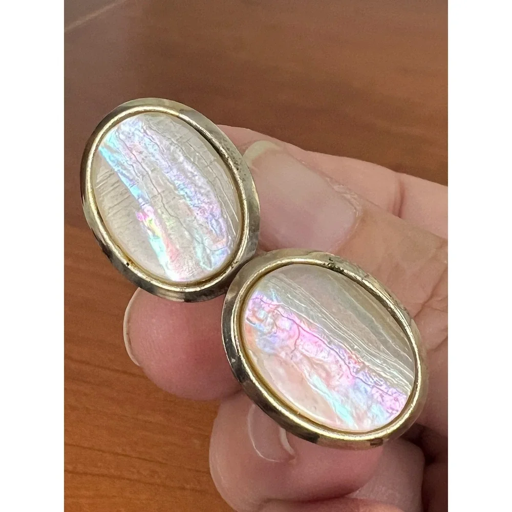Vintage Mother of Pearl Cufflinks Mens Gold Tone Oval Iridescent PAT PEND Formal